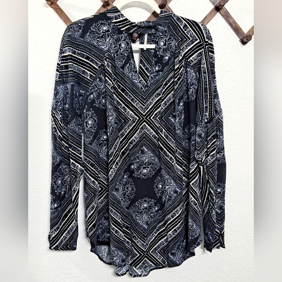 FP~Walking on a Dream Tunic - Picture 4 of 8